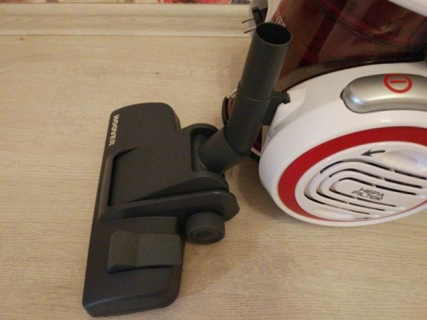 Hoover Xarion PRO &mdash; полный обзор проводного безмешкового пылесоса