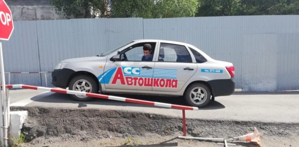 Лучшие официальные автошколы Омска в 2025 году